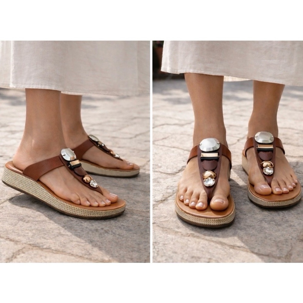 NEW FitFlop Jeweley T-Post leather sandals Size 7 cognac brown‎ tan jewel stones